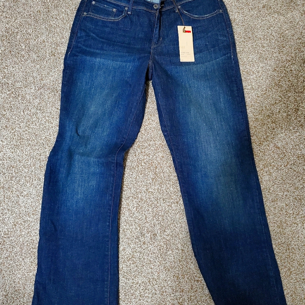 512 Perfectly Shaping Levis
